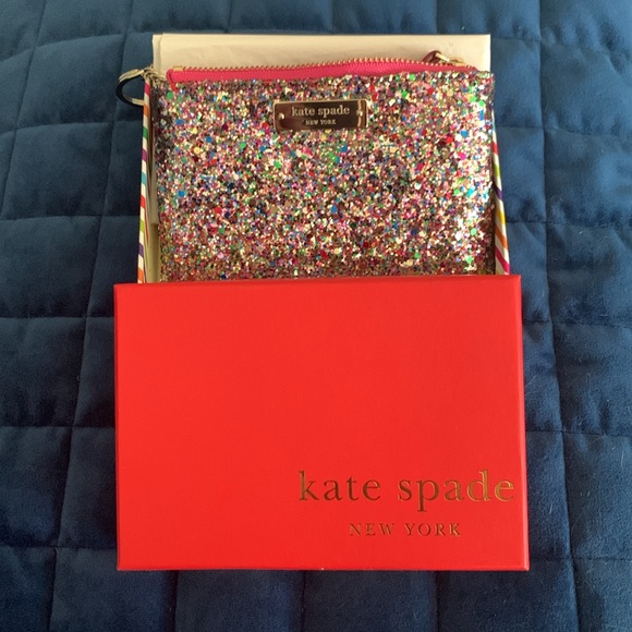 Kate Spade Little GIA GLITTERBALL Pouch. Never carried. Multi color glitter. - Picture 3 of 7